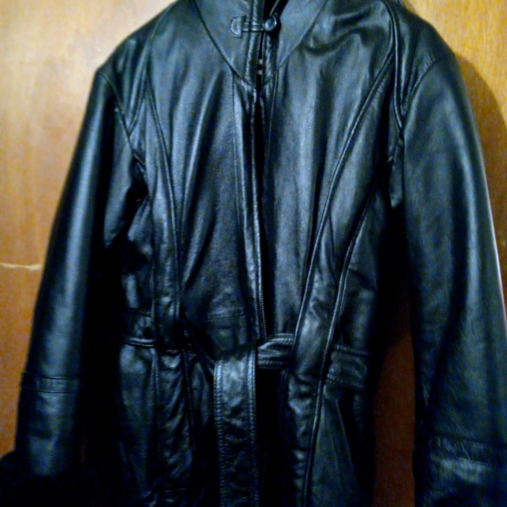Wilson black leather for women W/hood/belt